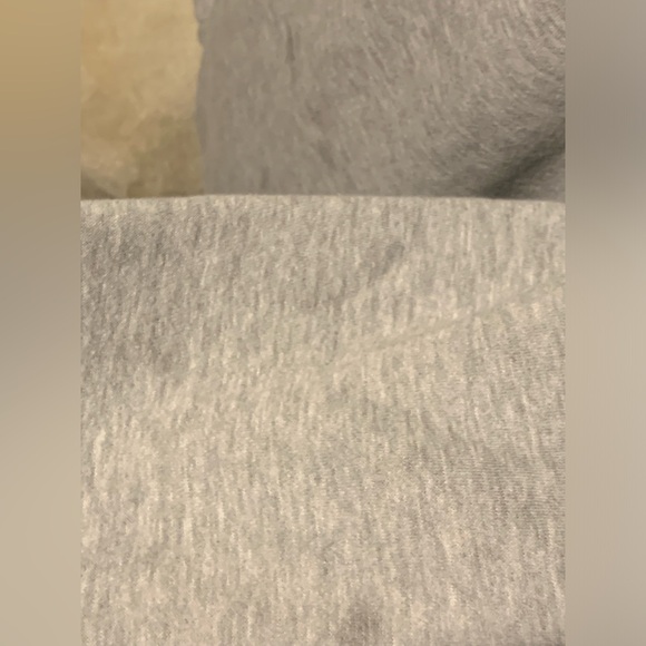 Yellowstone Dutton Ranch Wear the Brand Gray S Hooded Sweatshirt - Picture 10 of 13